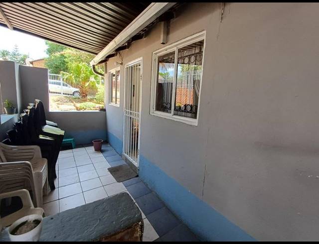 3 BEDROOM HOUSE FOR SALE IN LOTUS GARDENS